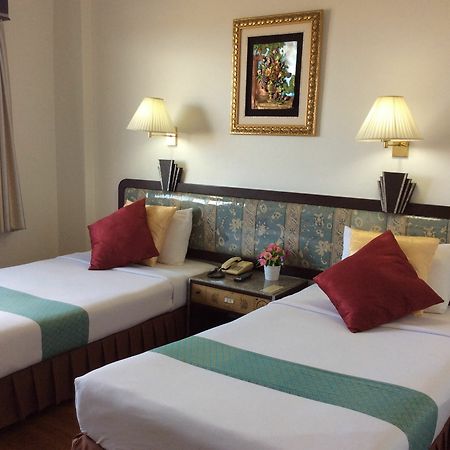 Thaihotel Nakorn Si Thammarat Накхон Си Тамарат Екстериор снимка