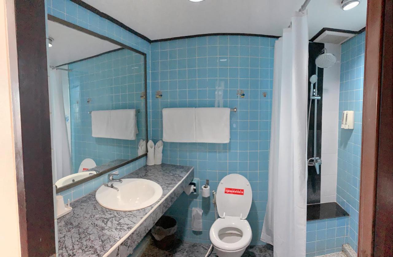 Thaihotel Nakorn Si Thammarat Накхон Си Тамарат Екстериор снимка