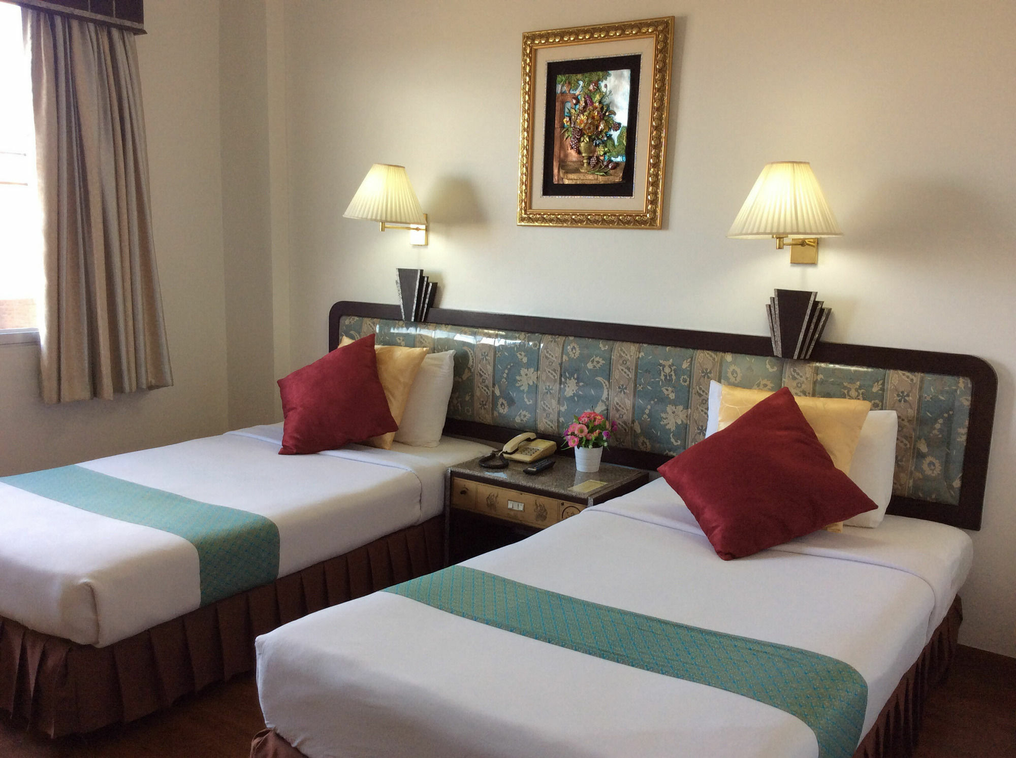 Thaihotel Nakorn Si Thammarat Накхон Си Тамарат Екстериор снимка