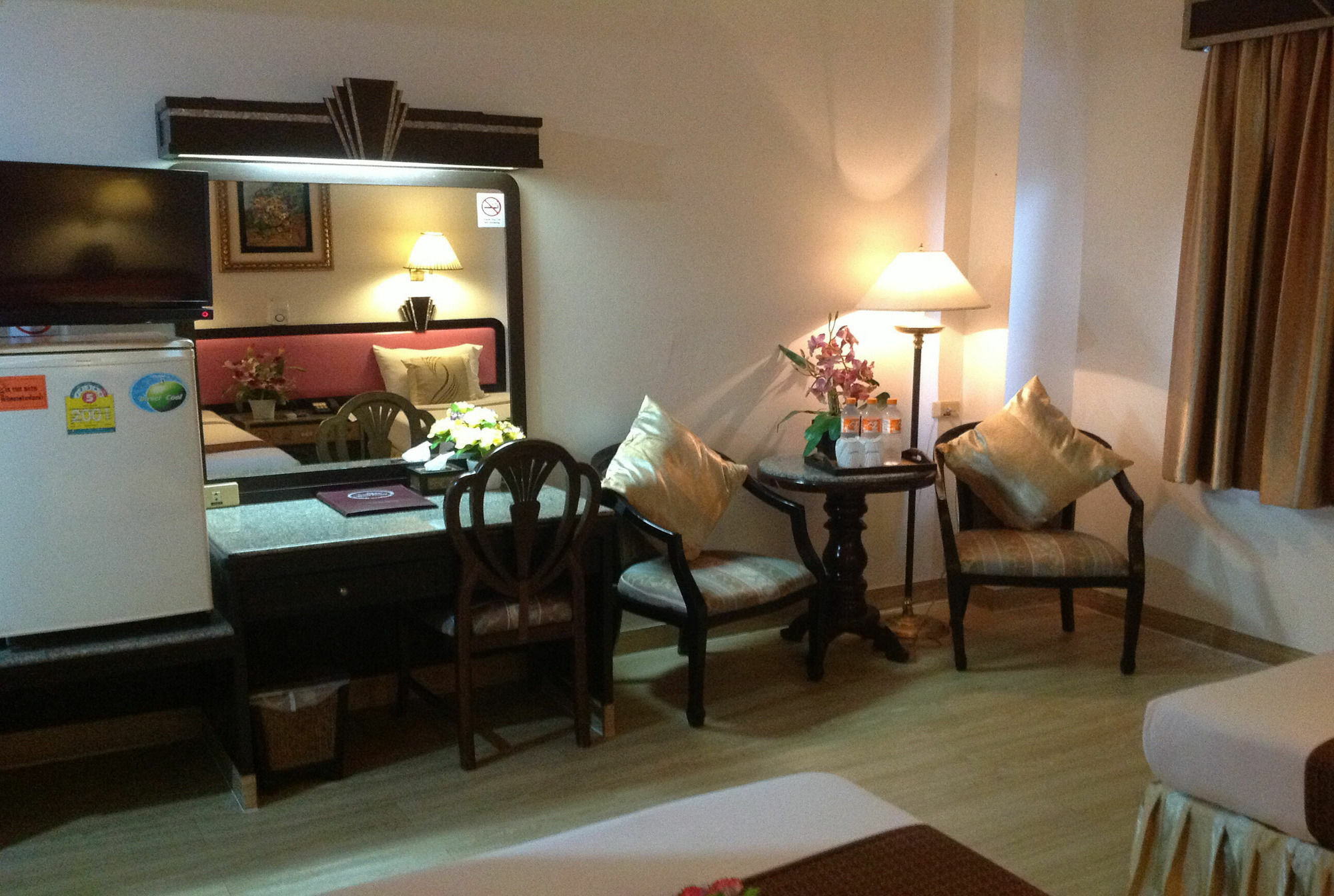 Thaihotel Nakorn Si Thammarat Накхон Си Тамарат Екстериор снимка