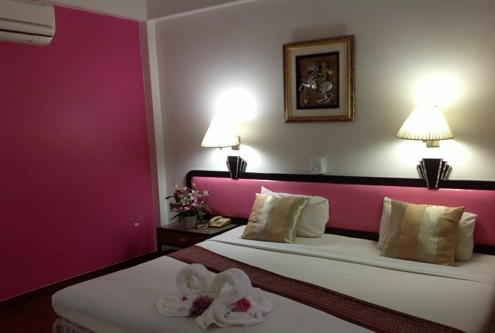 Thaihotel Nakorn Si Thammarat Накхон Си Тамарат Екстериор снимка