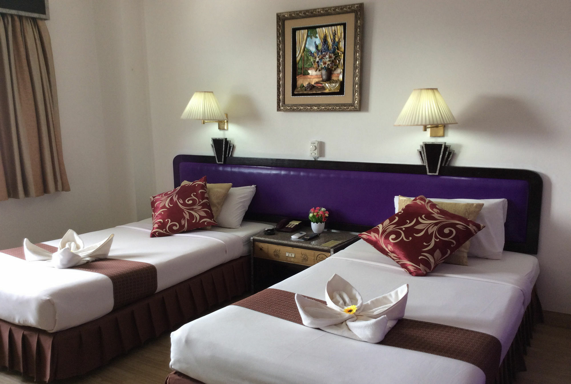 Thaihotel Nakorn Si Thammarat Накхон Си Тамарат Екстериор снимка